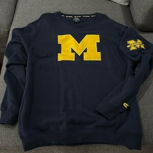 Men’s brand Michigan sweatshirt!